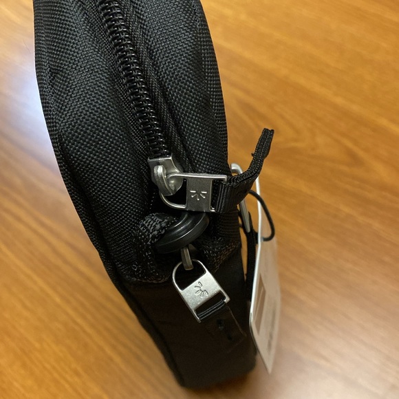 NWOT Case Logic 15.6 Soft Shell Laptop Case Black - Picture 4 of 5